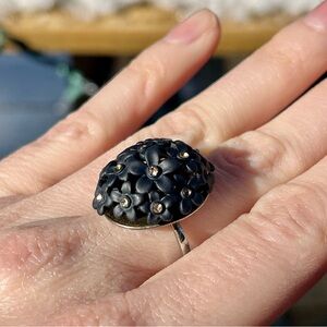 Ann Taylor Statement Ring Black Flowers